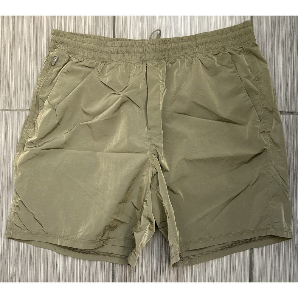 VRST Men’s Green Nylon Shorts Size XL Inseam 7” Lightweight